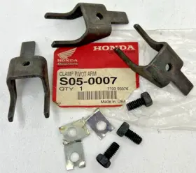 S05-0007 Honda Vintage Oem Atv 1985 Fl350r A Drive Pulley Pivot Arm Clamp