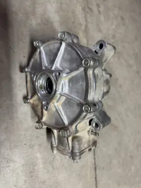 13101-20614 Kawasaki Mule 2510 3010 4010 Bayou 300 400 Front Differential Housing