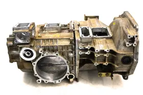 K7561-11114 Kubota 04 Rtv900w Transmission Gear Case Housing