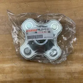 2hr-25383-01-00 Yamaha 2hr-25383-00 New Oem Rear Hub Kodiak 400 Big Bear 350 Timberwolf