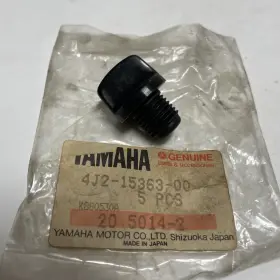 4j2-15363-00-00 Yamaha Nos Oil Plug Qt50 Yz80 Srx440 Yz60 Pw50 Cv50 Cy50 Xc125