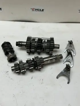 5tg-17411-00-00 Yamaha 2004-2013 Yfz 450 Carbureted Transmission Trans